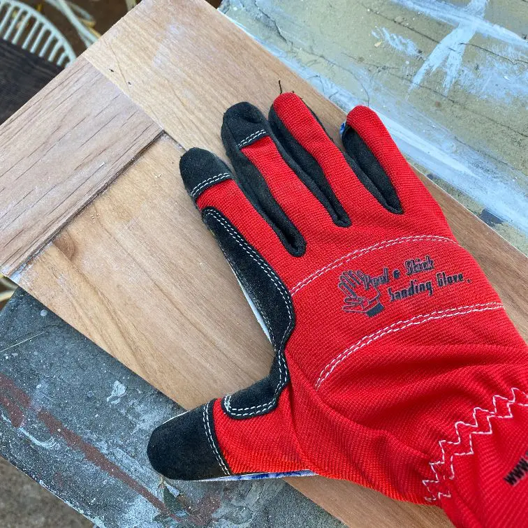 sanding gloves