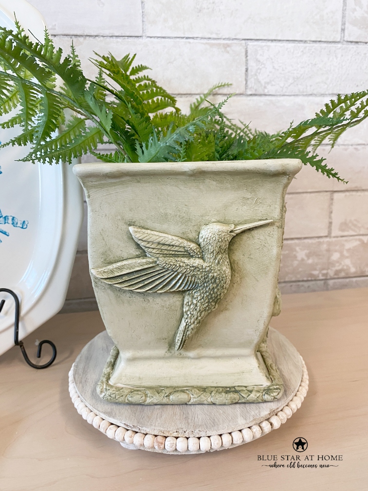 hummingbird on vase
